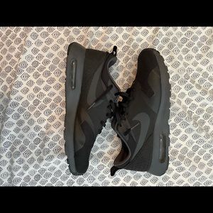 Nike Air All Black Sneakers - SIZE 8